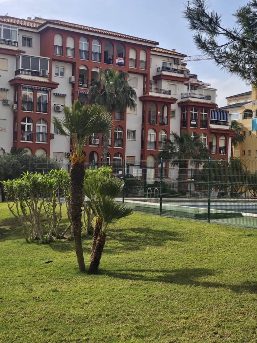 2 camera da letto Appartamento in vendita in Torrevieja con piscina garage - 189.900 € (Rif: 9415163)