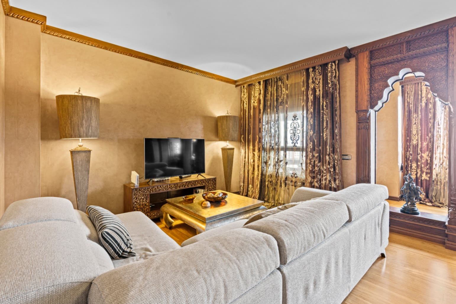 4 soverom Penthouse til salgs i Alicante by med svømmebasseng garasje - € 795 000 (Ref: 9449994)