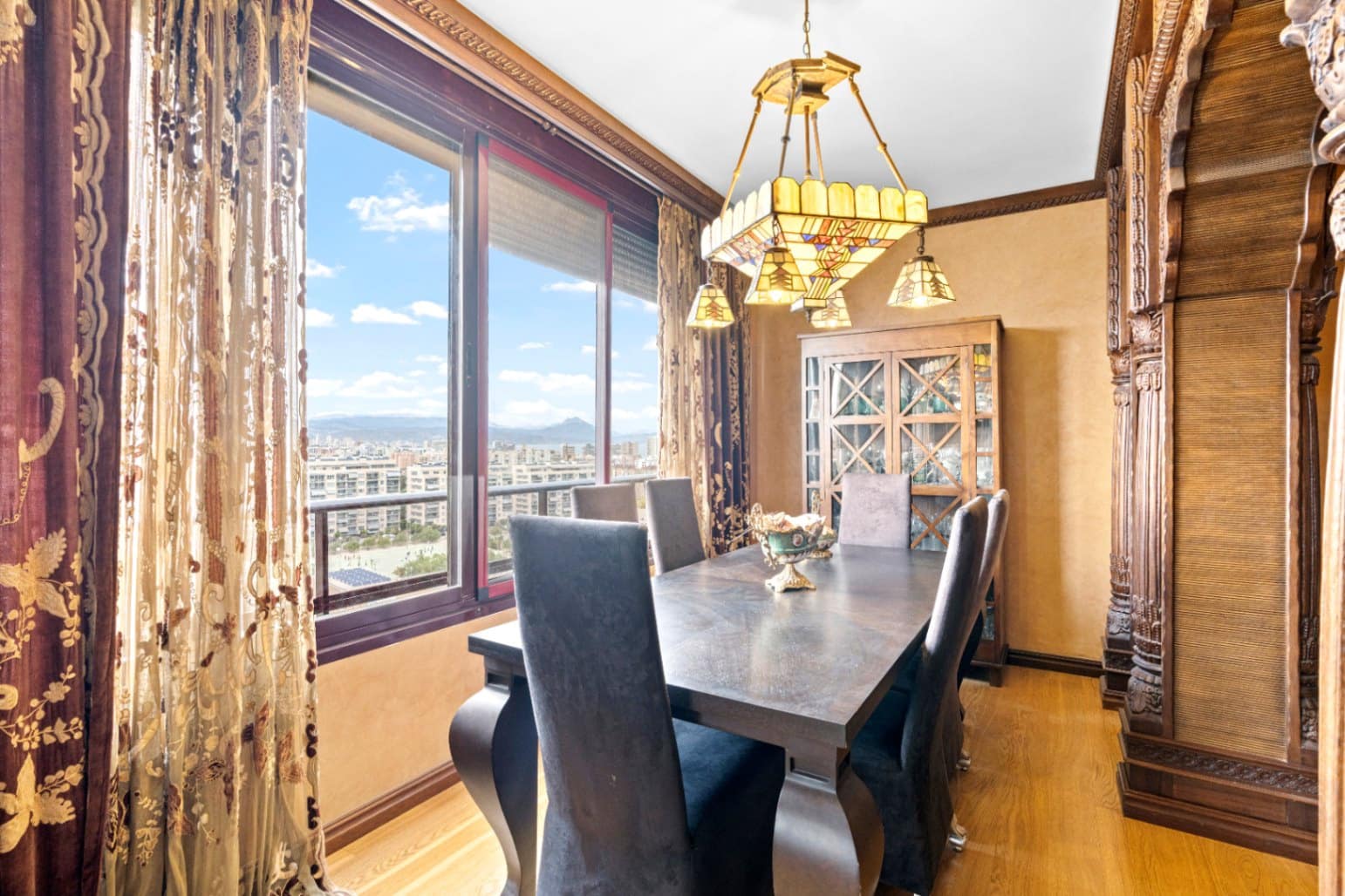 4 soverom Penthouse til salgs i Alicante by med svømmebasseng garasje - € 795 000 (Ref: 9449994)