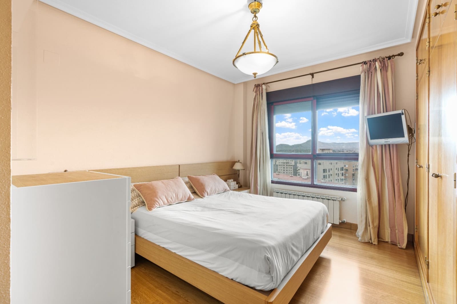 4 soverom Penthouse til salgs i Alicante by med svømmebasseng garasje - € 795 000 (Ref: 9449994)