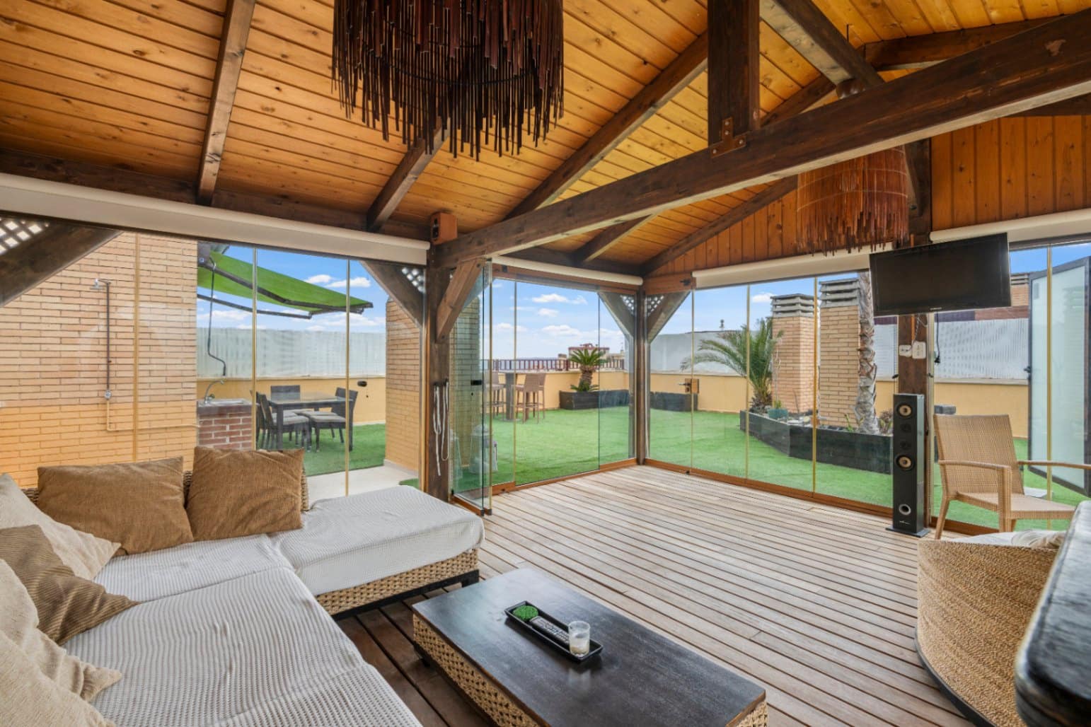 4 soverom Penthouse til salgs i Alicante by med svømmebasseng garasje - € 795 000 (Ref: 9449994)