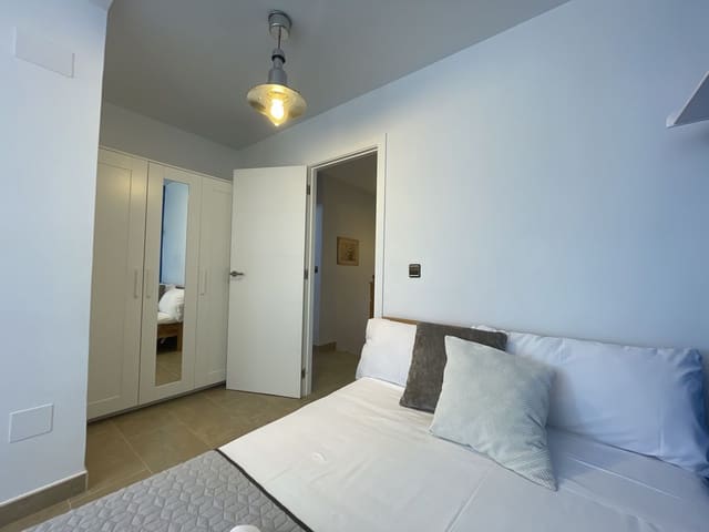 Bungalow de 3 habitaciones en Santa Pola en alquiler con piscina garaje - 1.050 € (Ref: 9590386)