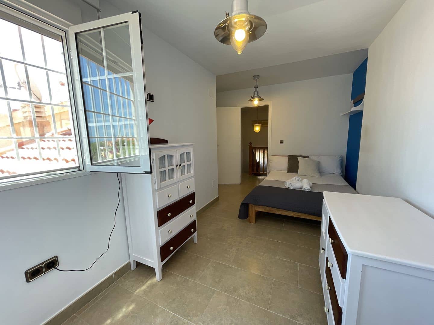 Bungalow de 3 habitaciones en Santa Pola en alquiler con piscina garaje - 1.050 € (Ref: 9590386)