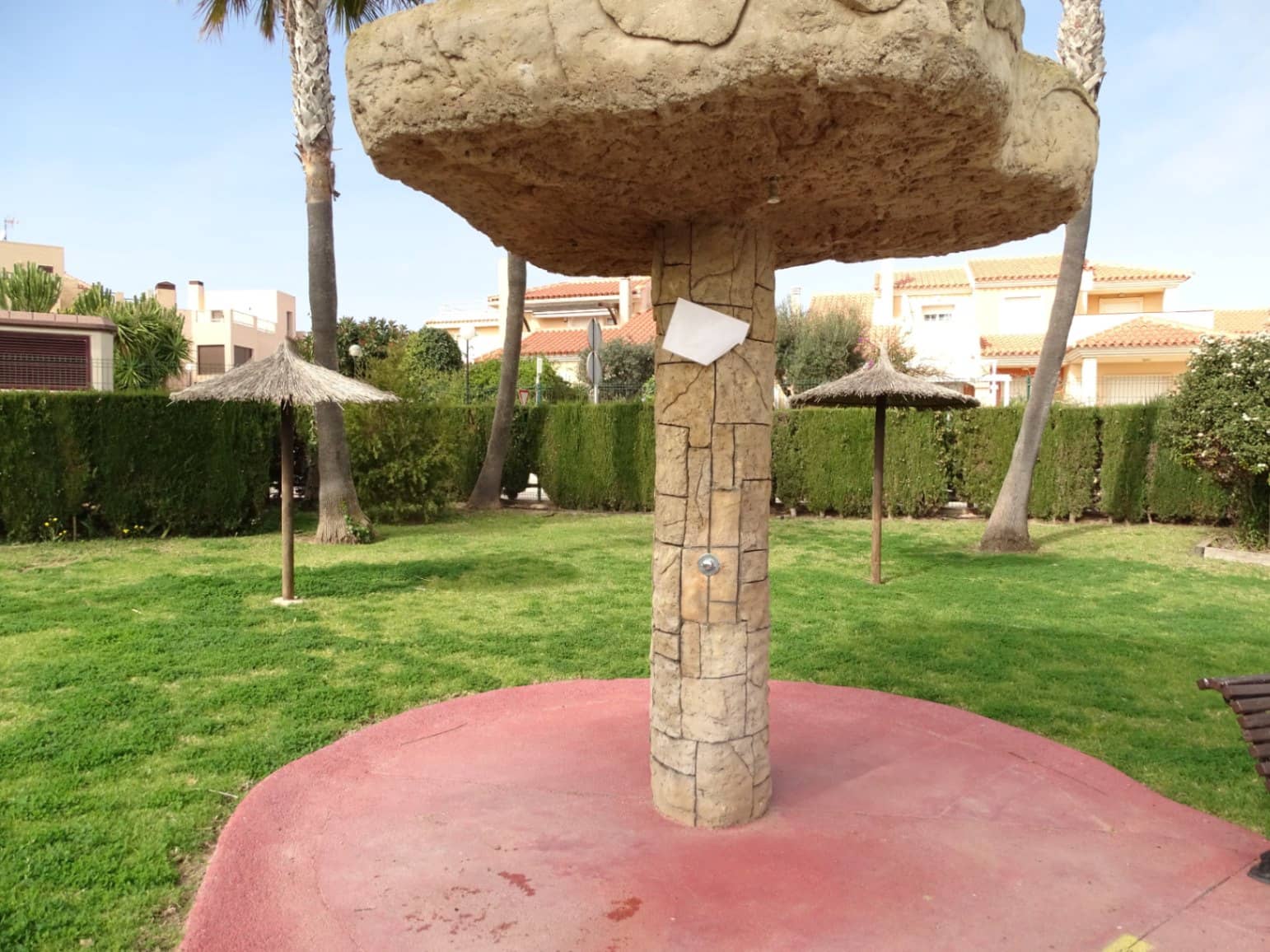 Bungalow de 3 habitaciones en Santa Pola en alquiler con piscina garaje - 1.050 € (Ref: 9590386)