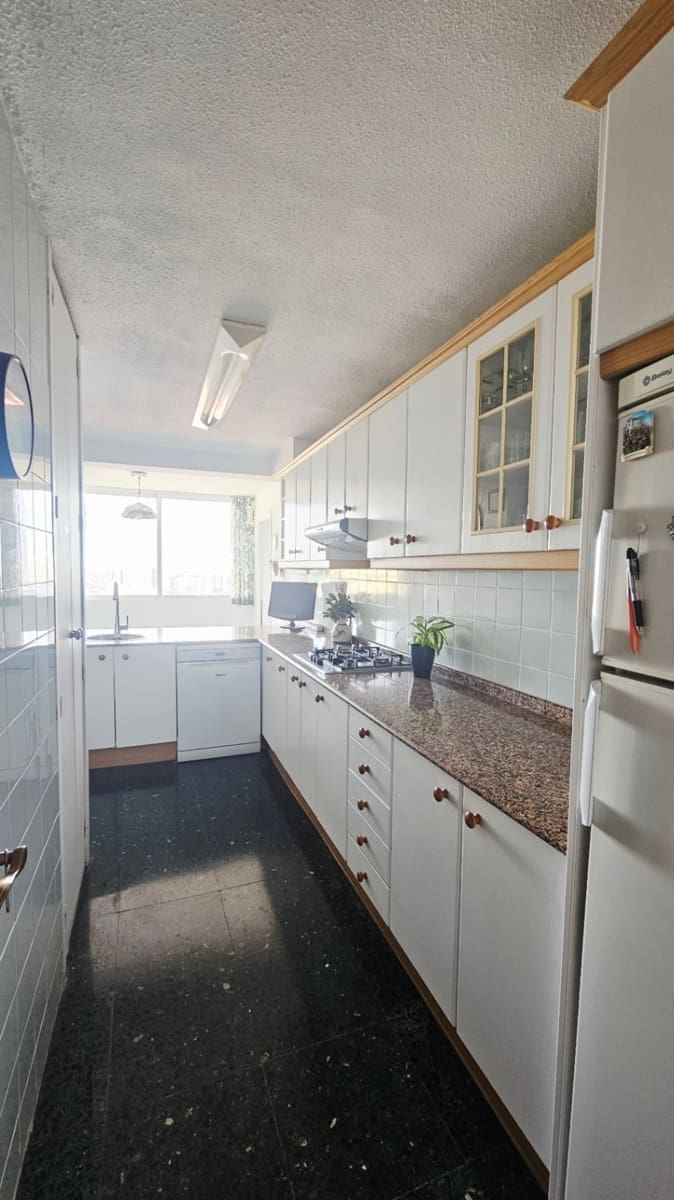 Apartamento de 4 habitaciones en Alicante / Alacant ciudad en venta con garaje - 550.000 € (Ref: 9617123)