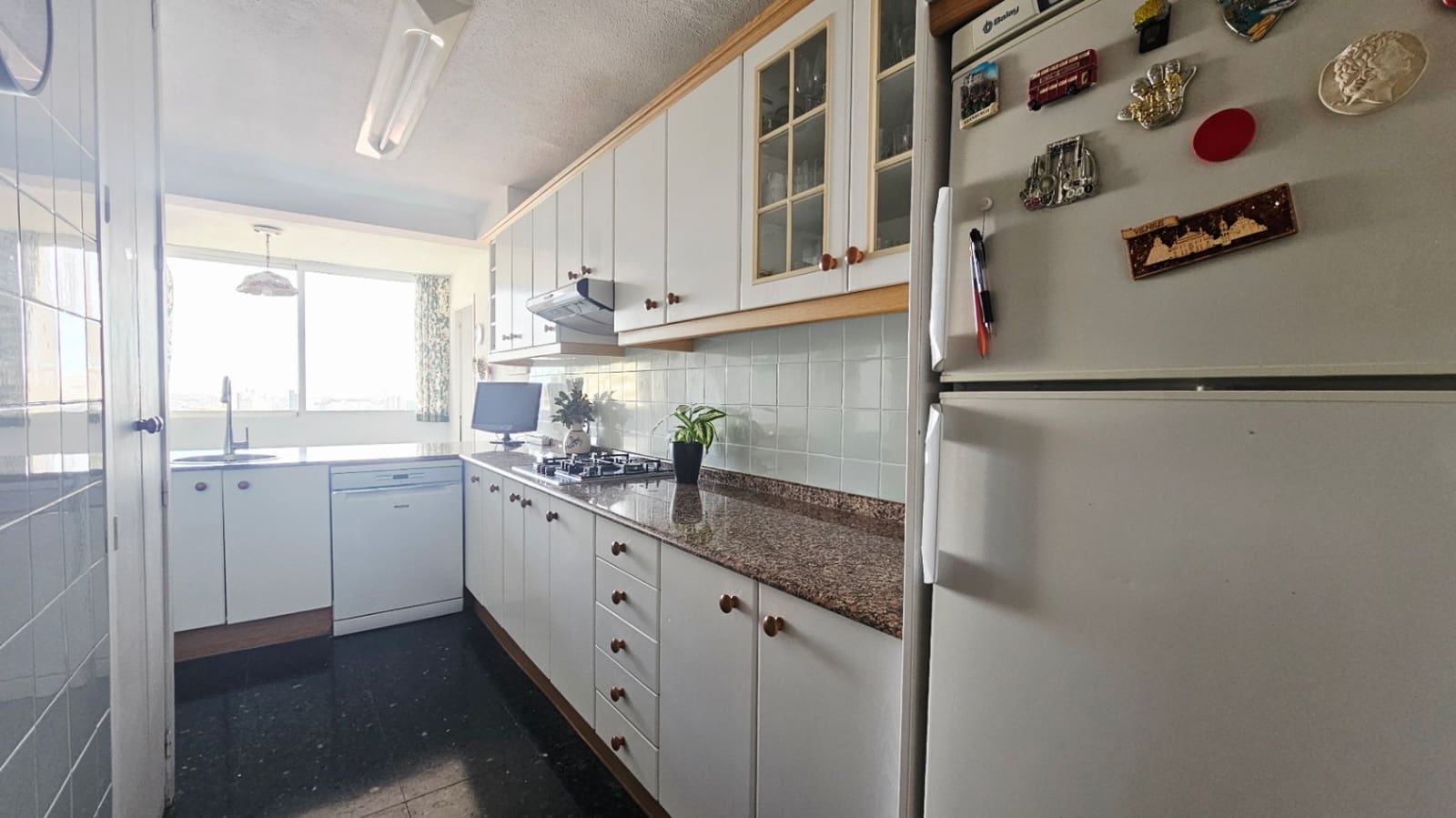 Apartamento de 4 habitaciones en Alicante / Alacant ciudad en venta con garaje - 550.000 € (Ref: 9617123)