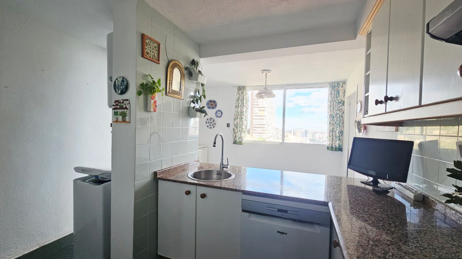 Apartamento de 4 habitaciones en Alicante / Alacant ciudad en venta con garaje - 550.000 € (Ref: 9617123)