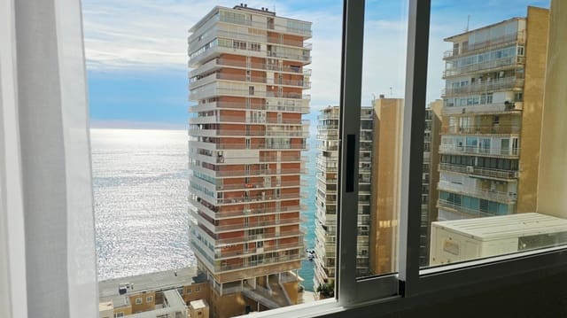 Apartamento de 4 habitaciones en Albufereta, Alicante / Alacant ciudad en venta con garaje - 550.000 € (Ref: 9617123)