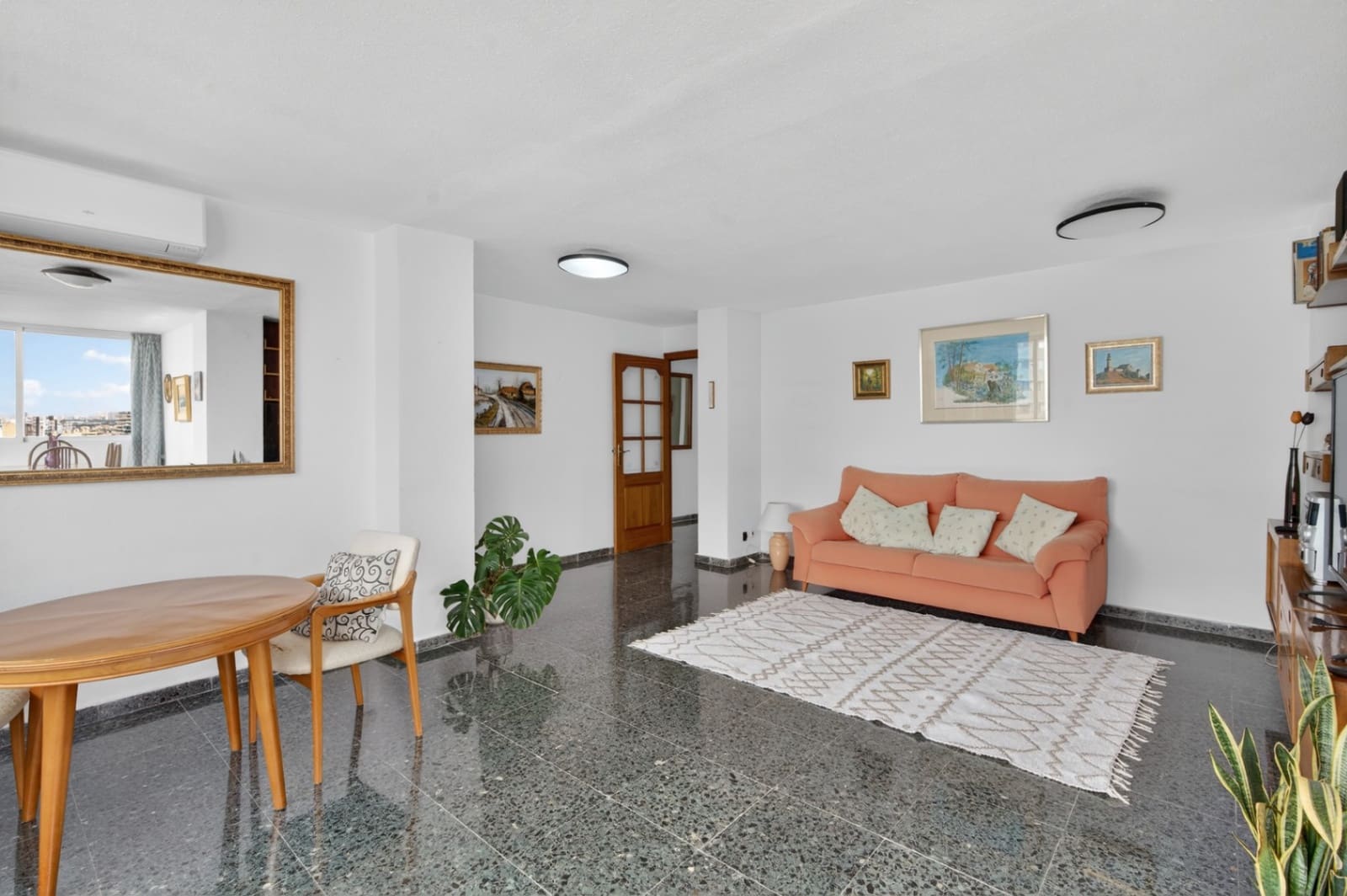4 bedroom Apartment for sale in Alicante / Alacant city with garage - € 498,000 (Ref: 9617123)