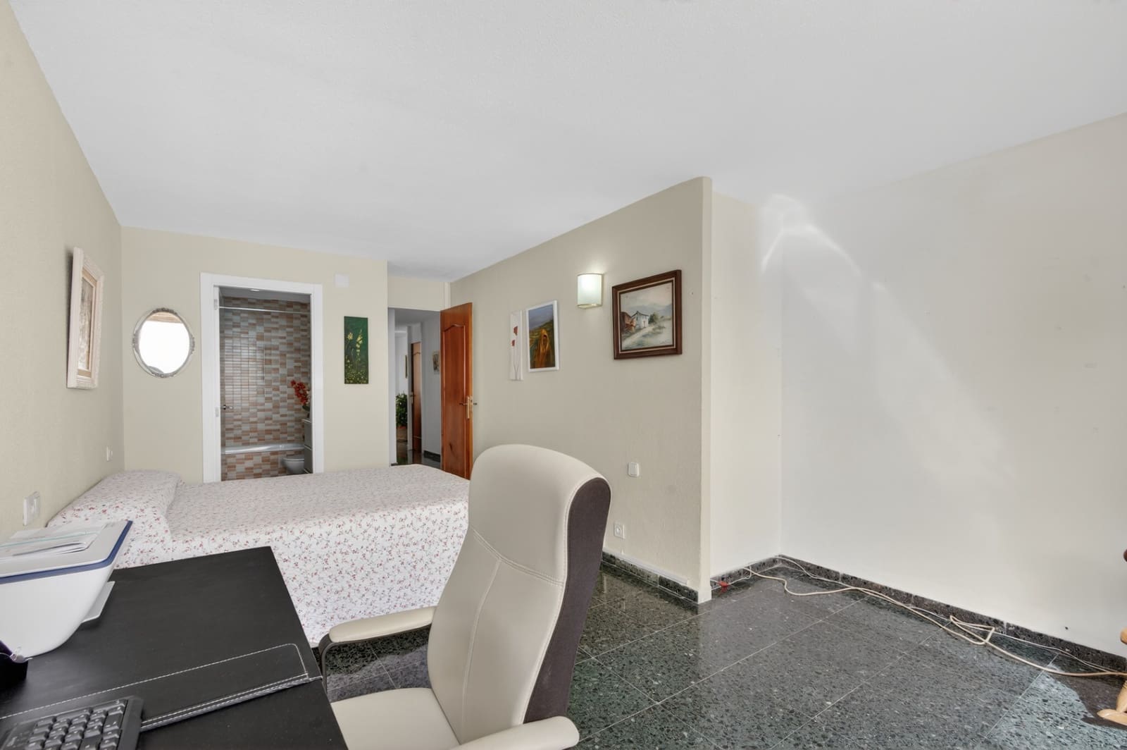 4 bedroom Apartment for sale in Alicante / Alacant city with garage - € 498,000 (Ref: 9617123)