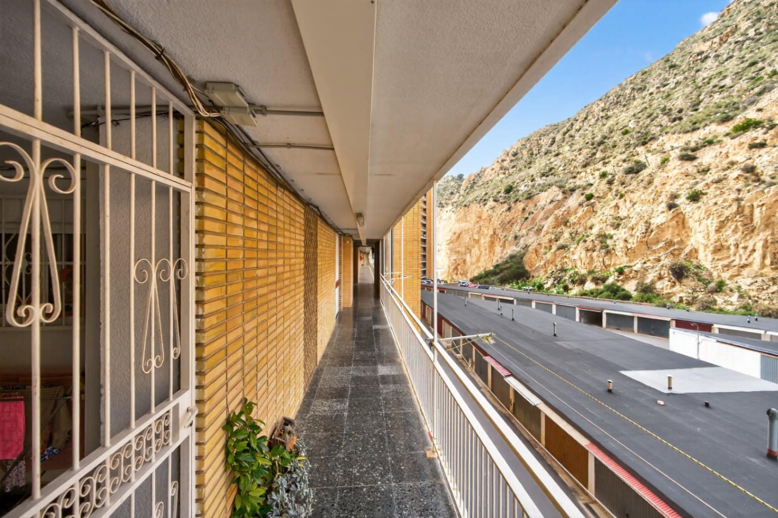 4 bedroom Apartment for sale in Alicante / Alacant city with garage - € 498,000 (Ref: 9617123)