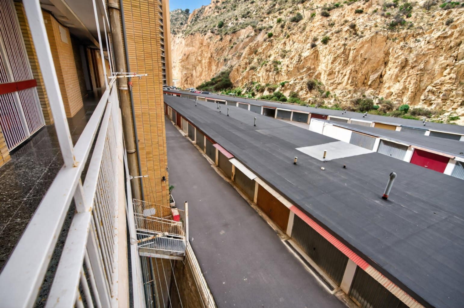 4 bedroom Apartment for sale in Alicante / Alacant city with garage - € 498,000 (Ref: 9617123)