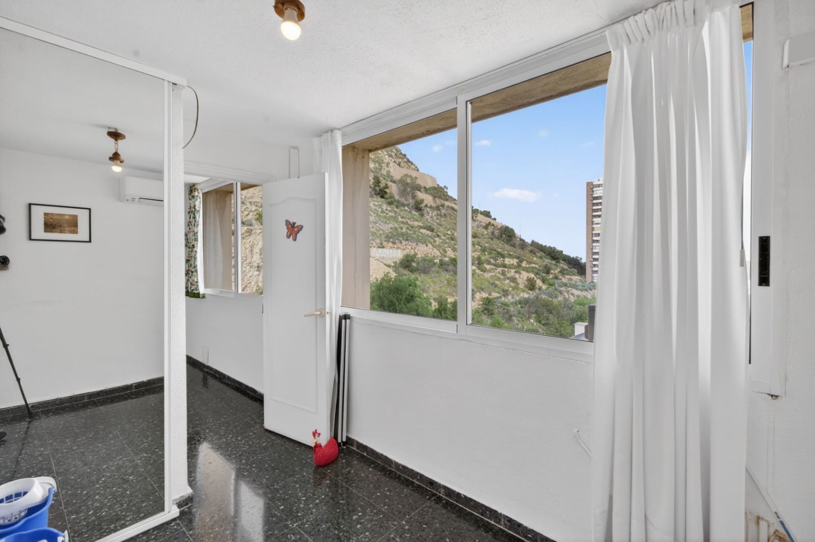 4 bedroom Apartment for sale in Alicante / Alacant city with garage - € 498,000 (Ref: 9617123)