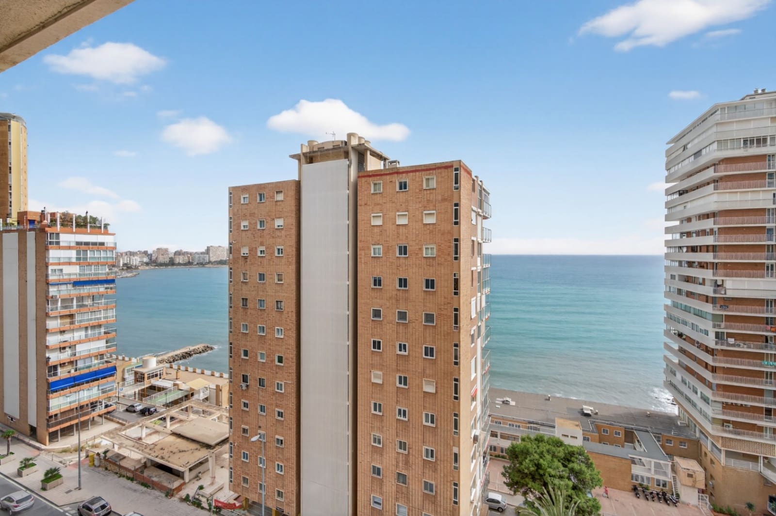 4 bedroom Apartment for sale in Alicante / Alacant city with garage - € 498,000 (Ref: 9617123)