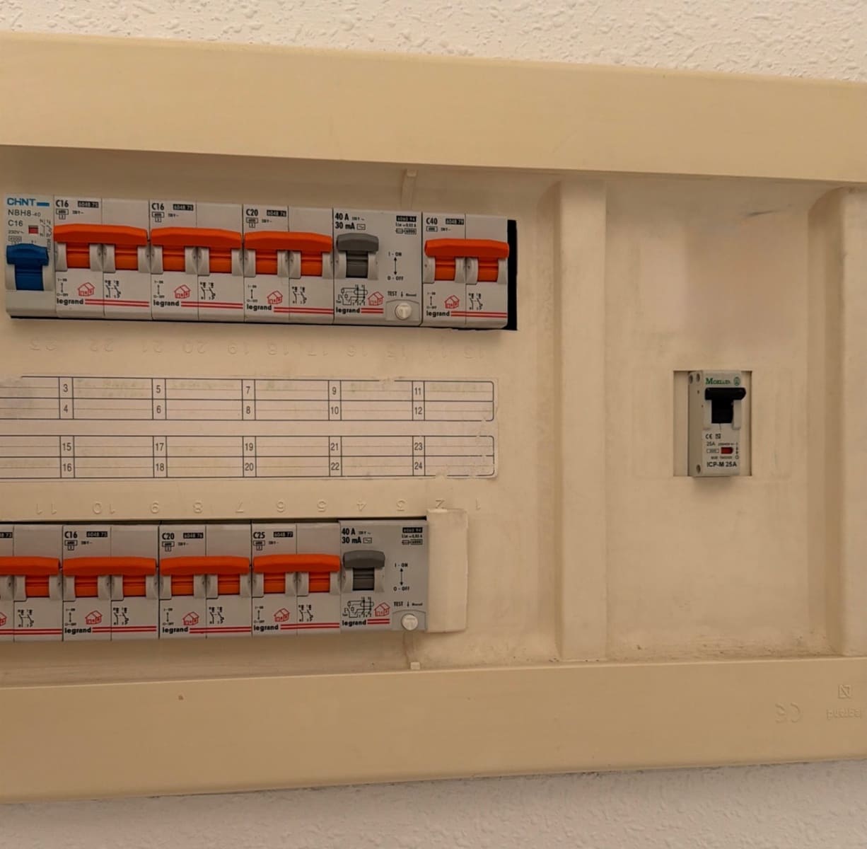 2 Zimmer Reihenhaus zu verkaufen in Torrevieja mit Pool - 195.000 € (Ref: 9637996)