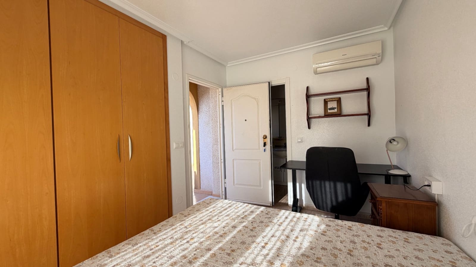 2 Zimmer Reihenhaus zu verkaufen in Torrevieja mit Pool - 195.000 € (Ref: 9637996)