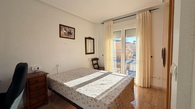 2 Zimmer Reihenhaus zu verkaufen in Torrevieja mit Pool - 195.000 € (Ref: 9637996)