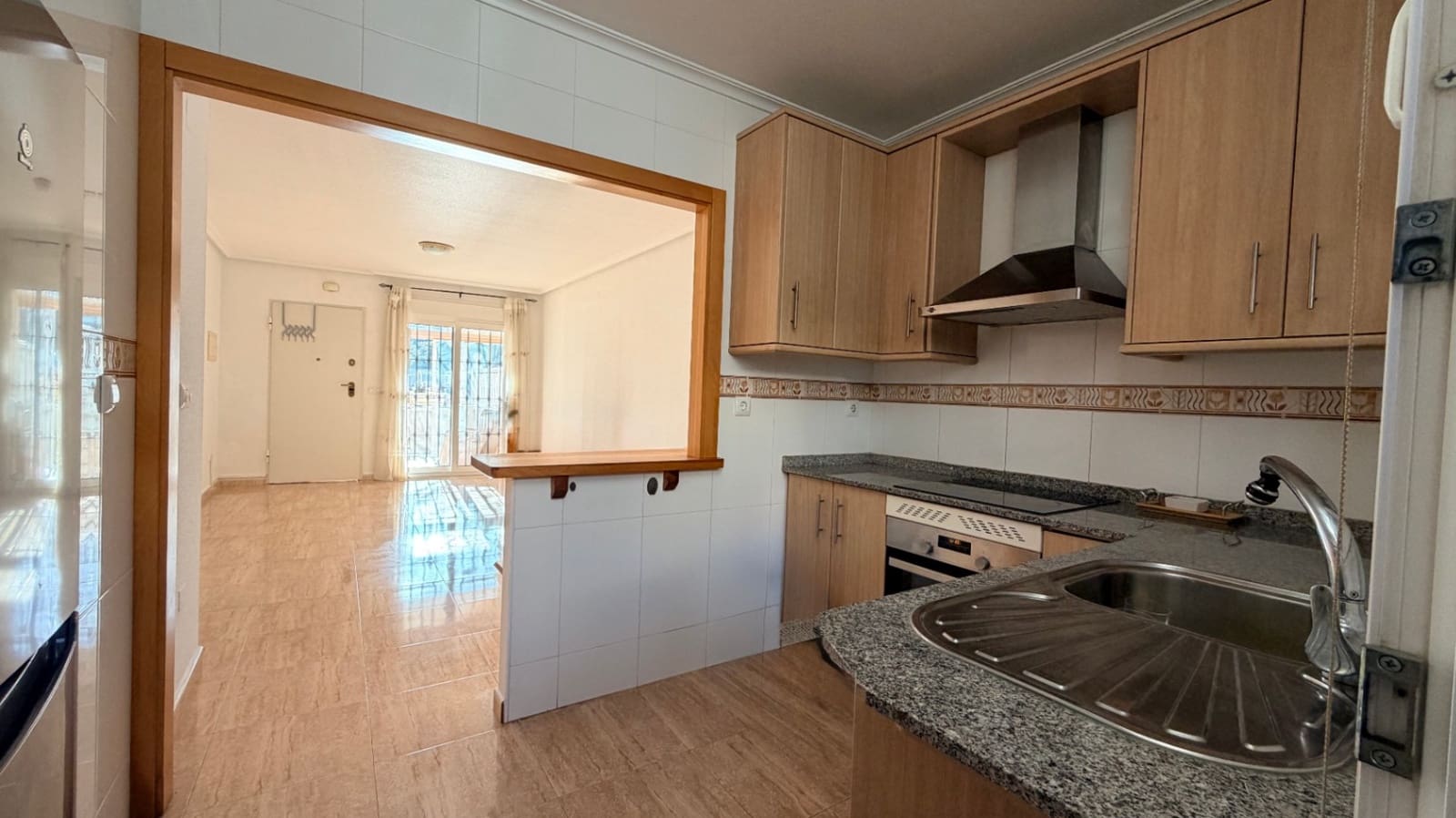 2 Zimmer Reihenhaus zu verkaufen in Torrevieja mit Pool - 195.000 € (Ref: 9637996)