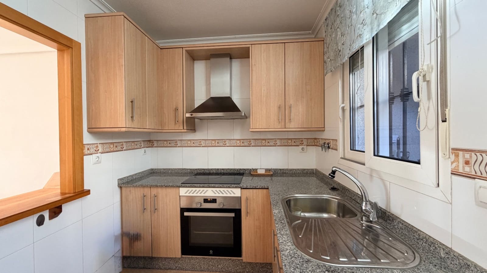 2 Zimmer Reihenhaus zu verkaufen in Torrevieja mit Pool - 195.000 € (Ref: 9637996)