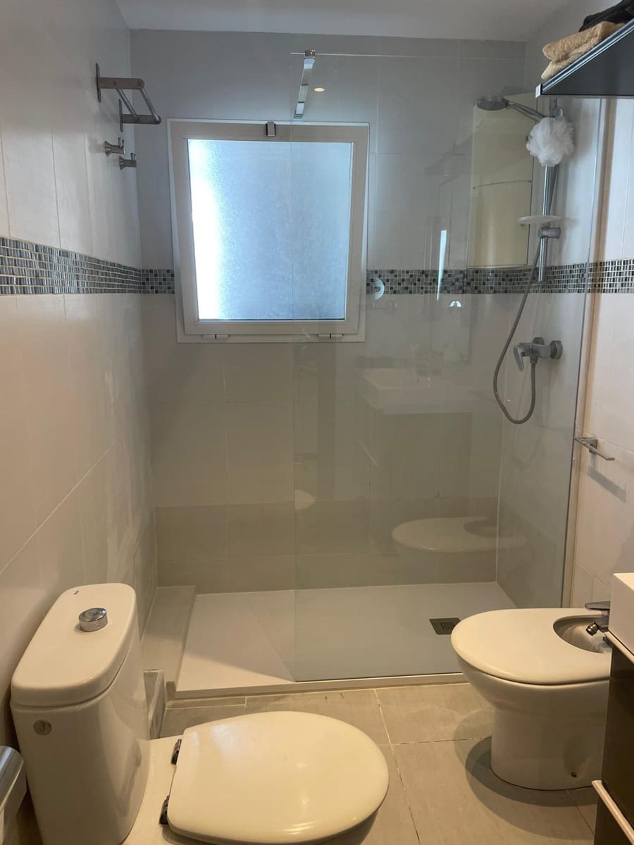 Apartamento de 2 habitaciones en Santa Pola en alquiler - 900 € (Ref: 9671279)