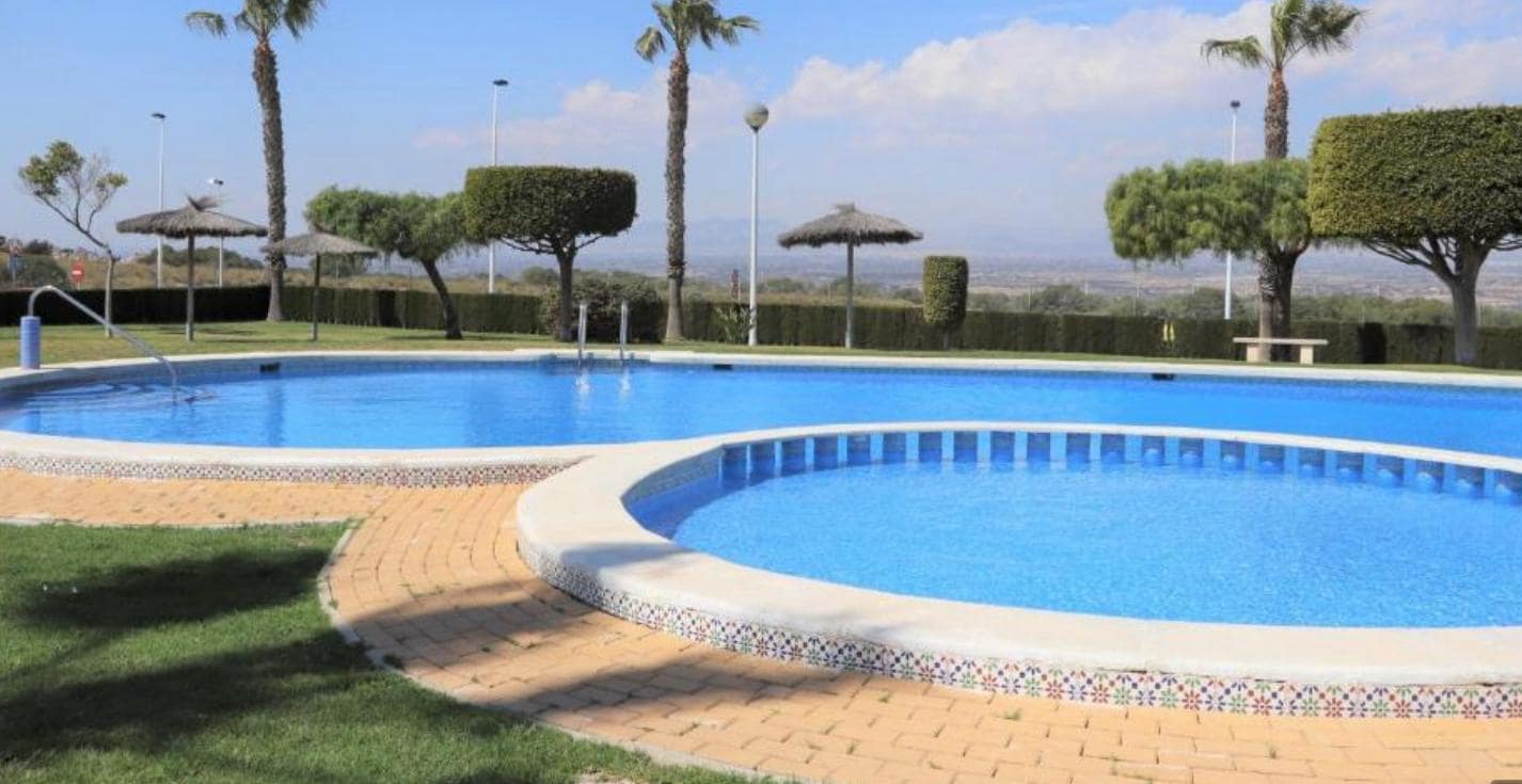 Apartamento de 2 habitaciones en Santa Pola en alquiler - 900 € (Ref: 9671279)