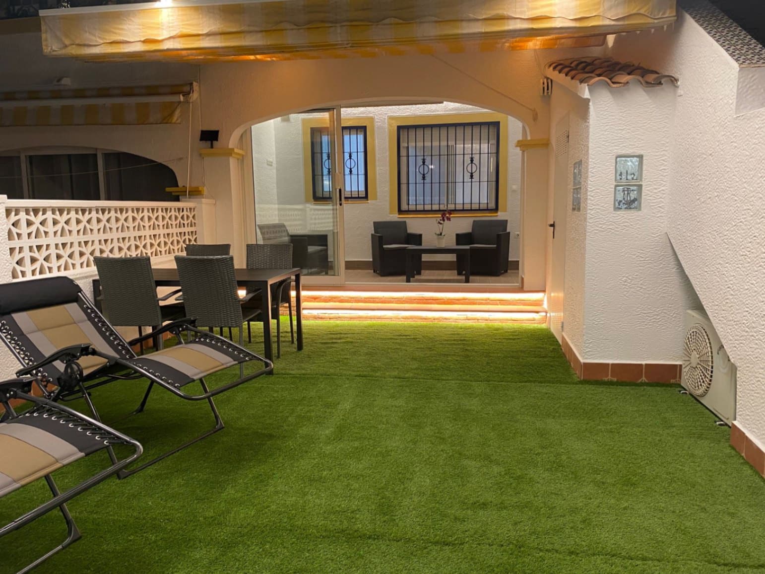 Apartamento de 2 habitaciones en Santa Pola en alquiler - 900 € (Ref: 9671279)