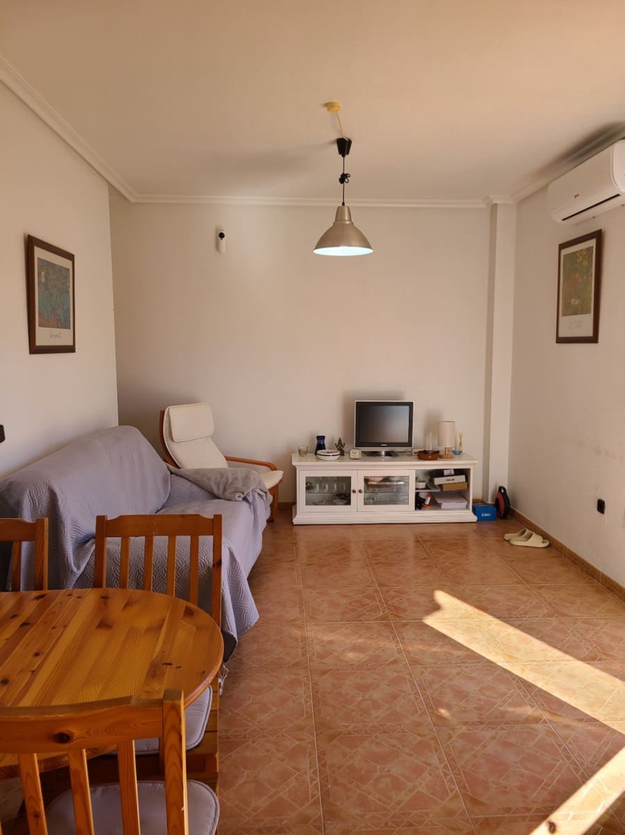 Bungalow à louer à Playa Flamenca avec piscine - 780 € (Ref: 9678208)