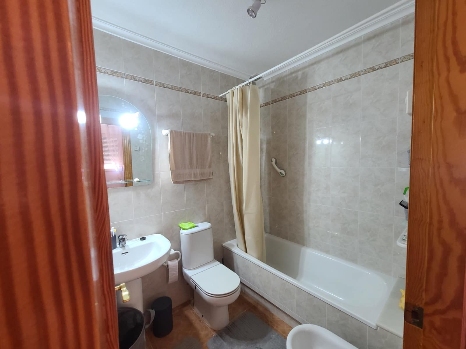 Bungalow à louer à Playa Flamenca avec piscine - 780 € (Ref: 9678208)