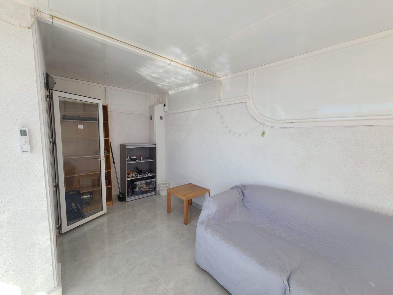 Bungalow à louer à Playa Flamenca avec piscine - 780 € (Ref: 9678208)