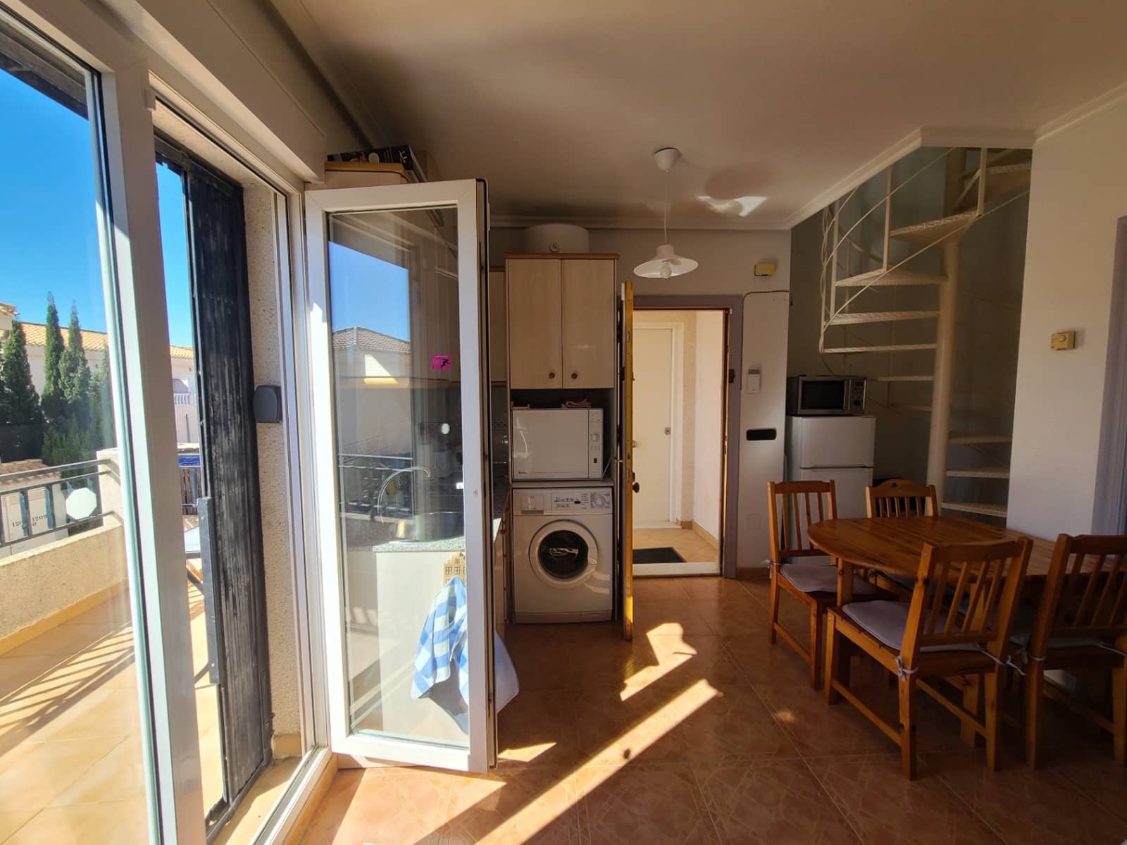 Bungalow à louer à Playa Flamenca avec piscine - 780 € (Ref: 9678208)