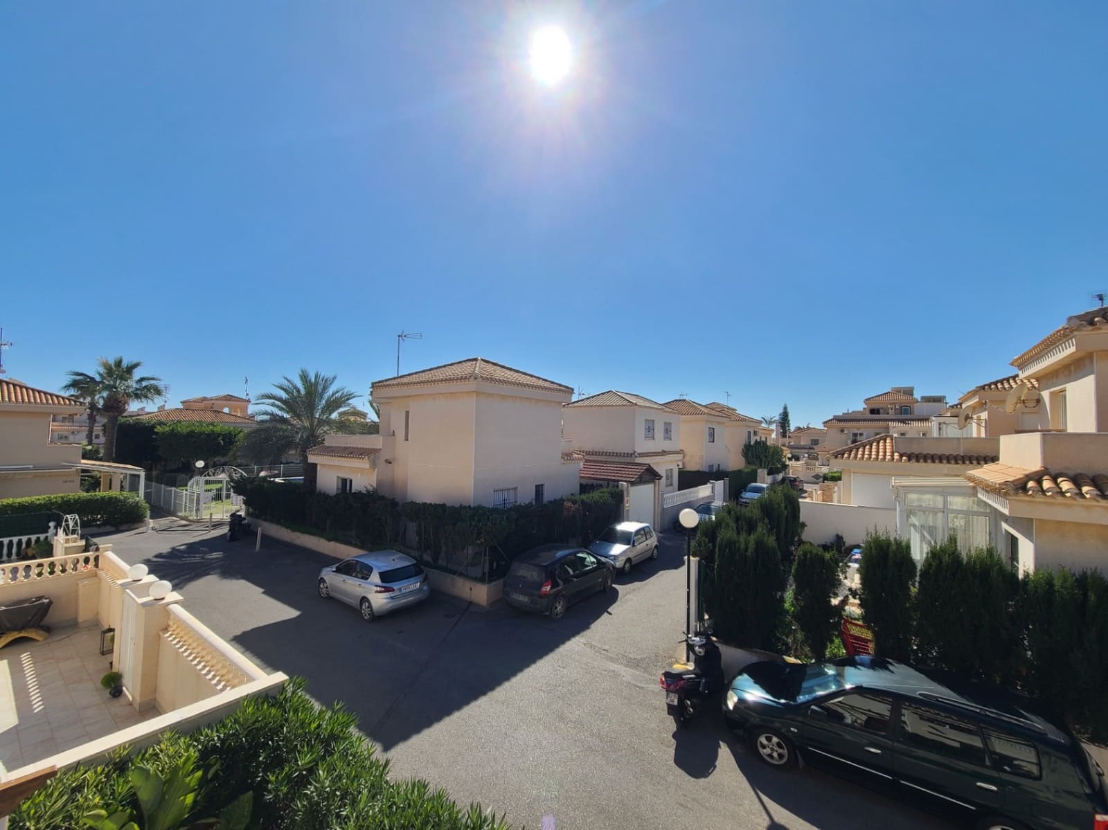 Bungalow à louer à Playa Flamenca avec piscine - 780 € (Ref: 9678208)