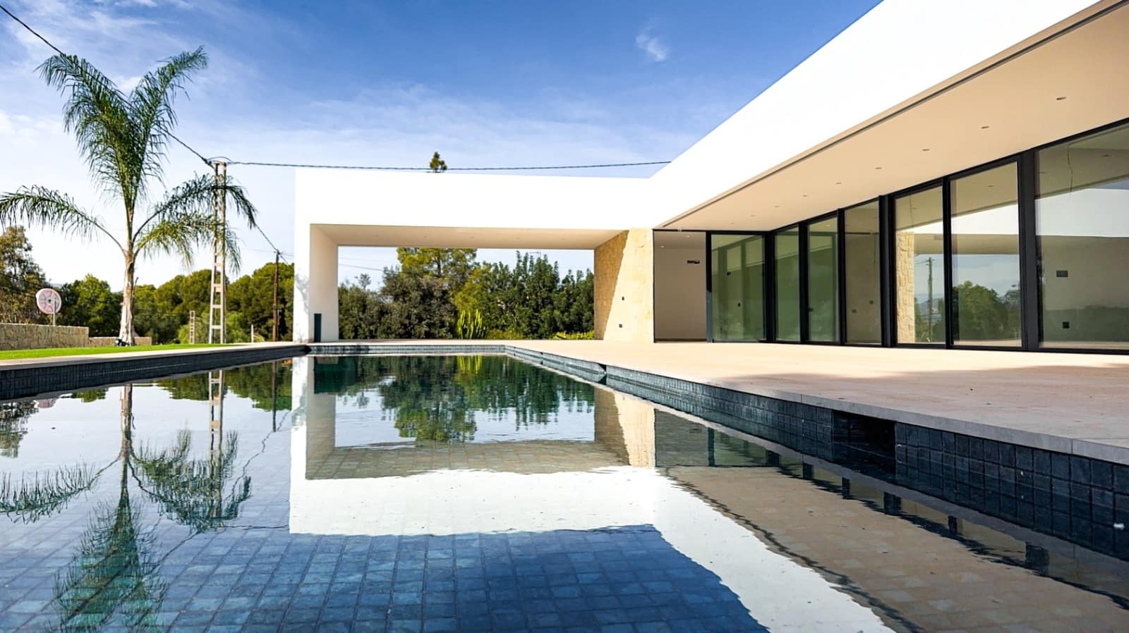 3 bedroom Villa for sale in Busot with pool garage - € 850,000 (Ref: 9731502)