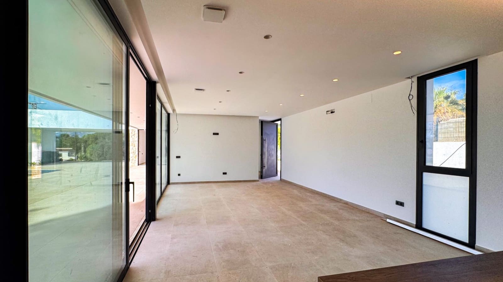 3 bedroom Villa for sale in Busot with pool garage - € 850,000 (Ref: 9731502)