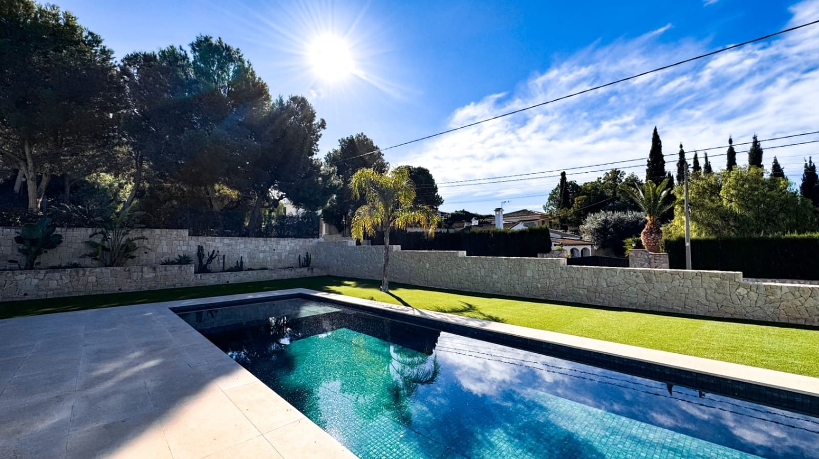 3 bedroom Villa for sale in Busot with pool garage - € 850,000 (Ref: 9731502)