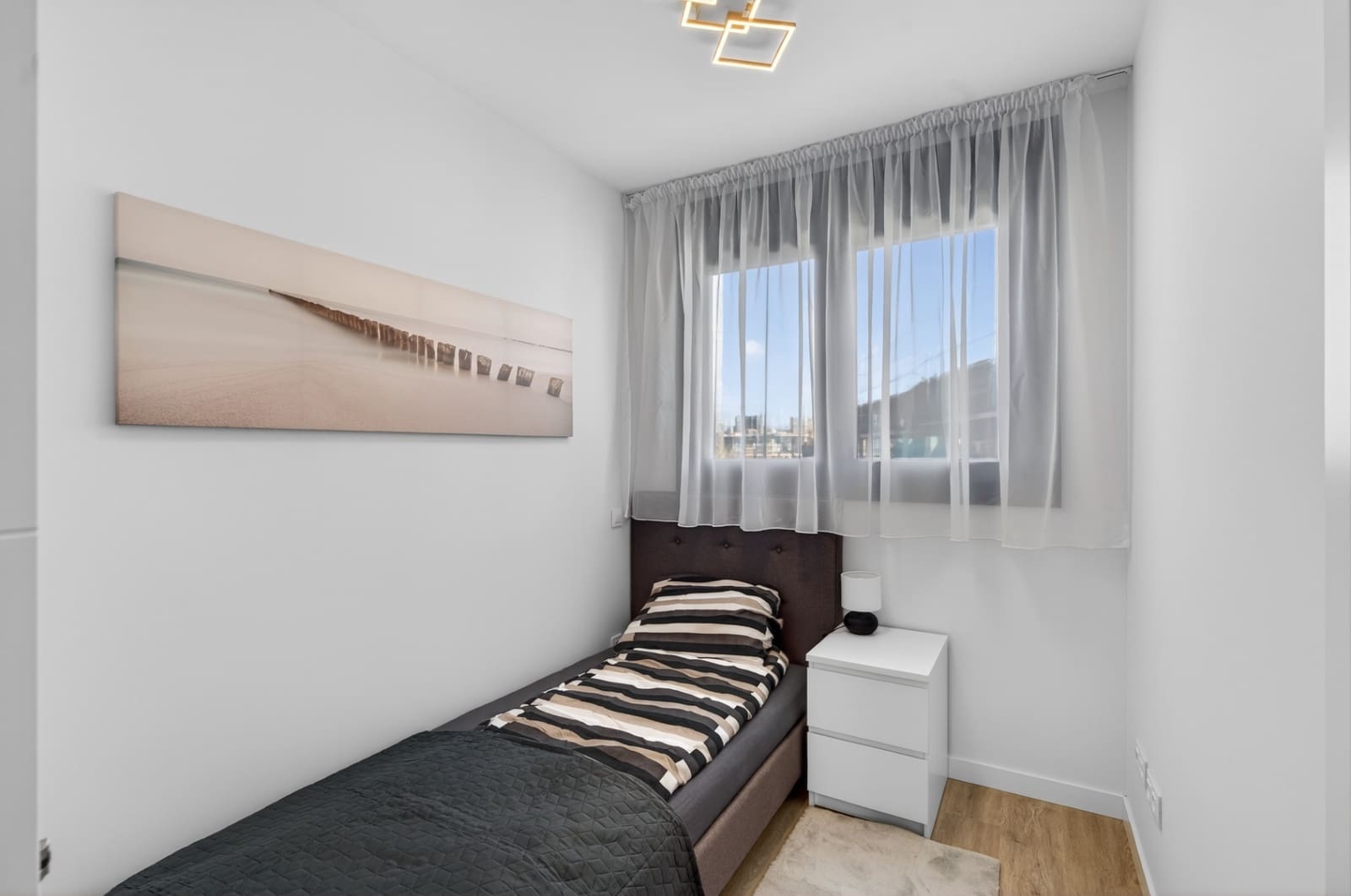 Apartamento de 3 habitaciones en Alicante / Alacant ciudad en alquiler con piscina garaje - 1.600 € (Ref: 9751102)