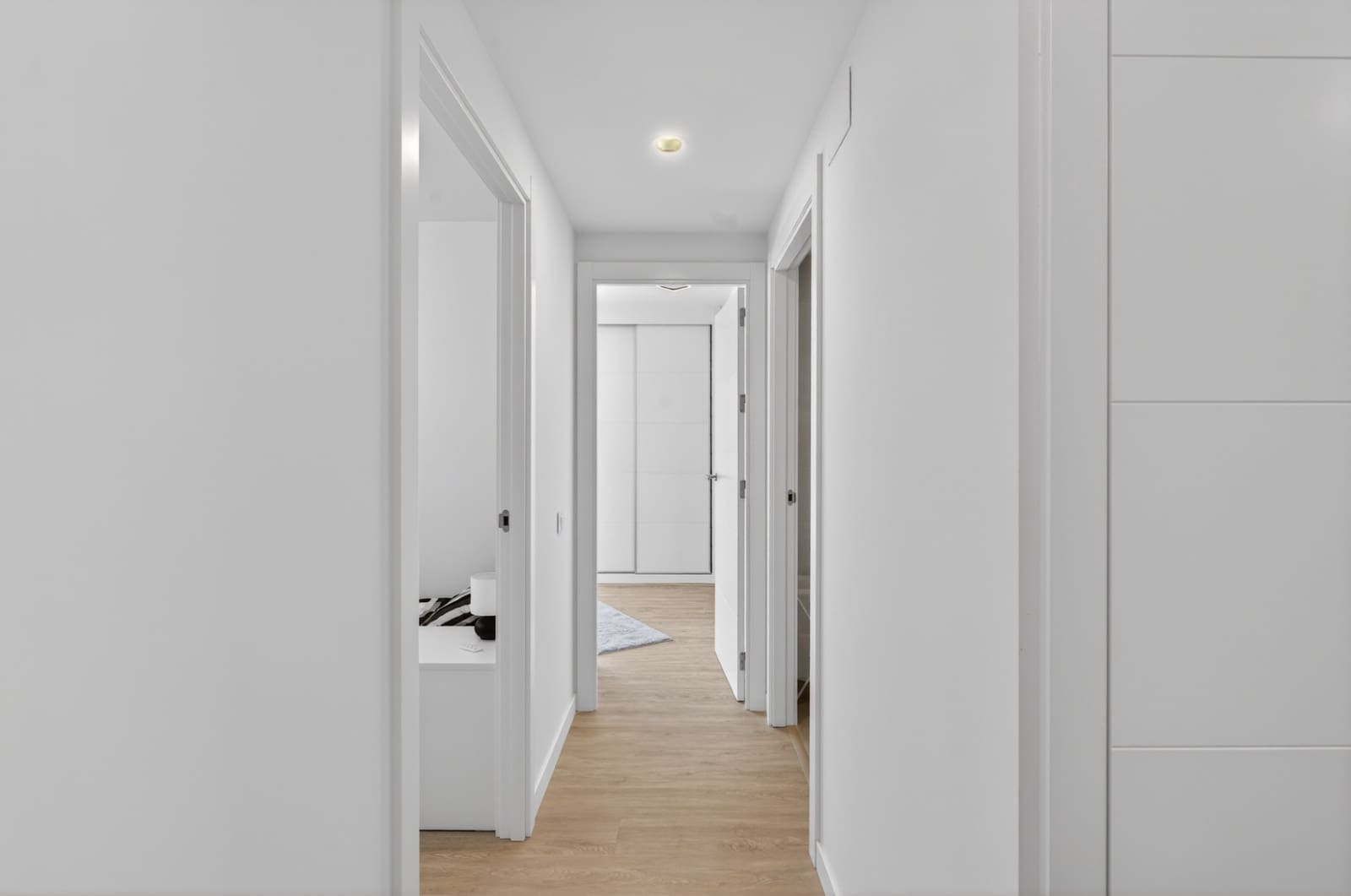 Apartamento de 3 habitaciones en Alicante / Alacant ciudad en alquiler con piscina garaje - 1.600 € (Ref: 9751102)