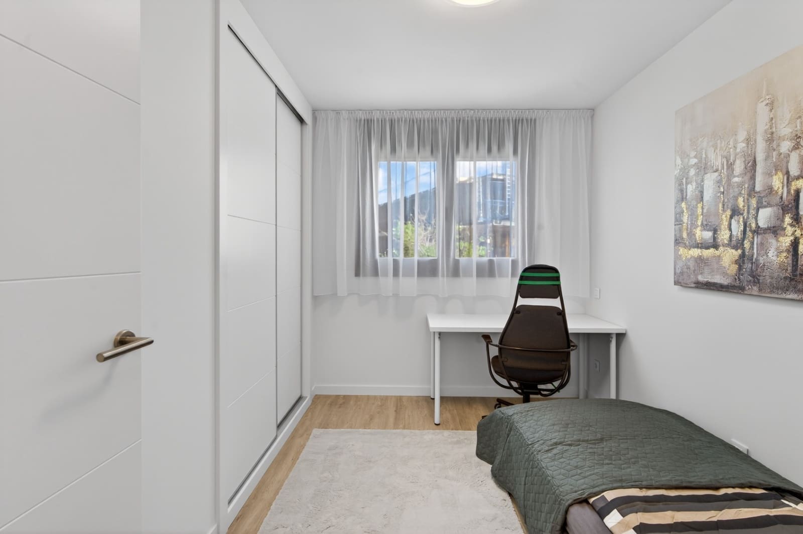 Apartamento de 3 habitaciones en Alicante / Alacant ciudad en alquiler con piscina garaje - 1.600 € (Ref: 9751102)