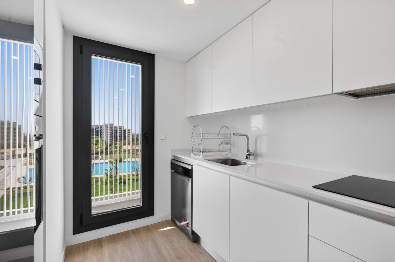 Apartamento de 3 habitaciones en Alicante / Alacant ciudad en alquiler con piscina garaje - 1.600 € (Ref: 9751102)