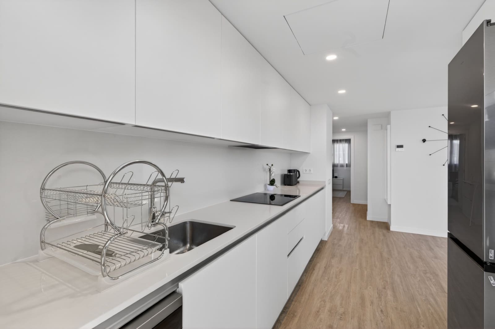 Apartamento de 3 habitaciones en Alicante / Alacant ciudad en alquiler con piscina garaje - 1.600 € (Ref: 9751102)