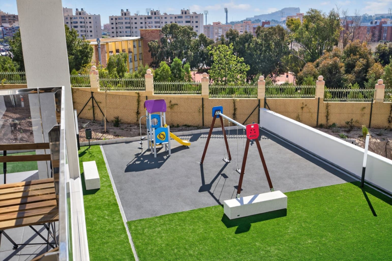 Apartamento de 3 habitaciones en Alicante / Alacant ciudad en alquiler con piscina garaje - 1.600 € (Ref: 9751102)