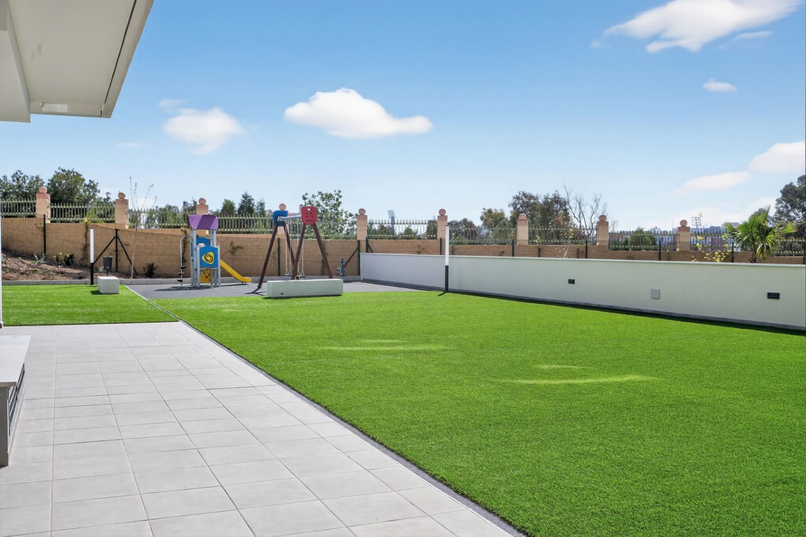 Apartamento de 3 habitaciones en Alicante / Alacant ciudad en alquiler con piscina garaje - 1.600 € (Ref: 9751102)