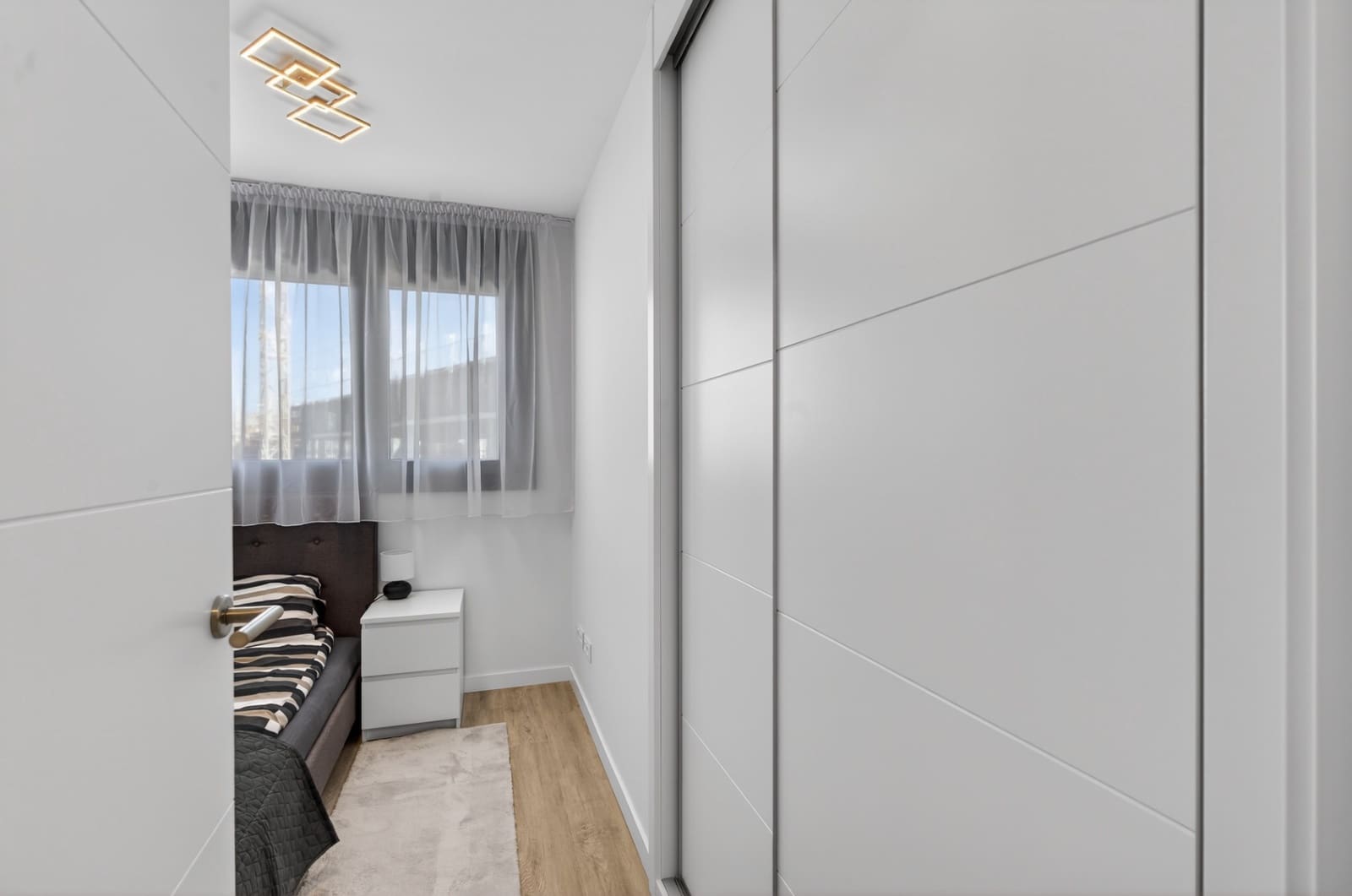 Apartamento de 3 habitaciones en Alicante / Alacant ciudad en alquiler con piscina garaje - 1.600 € (Ref: 9751102)