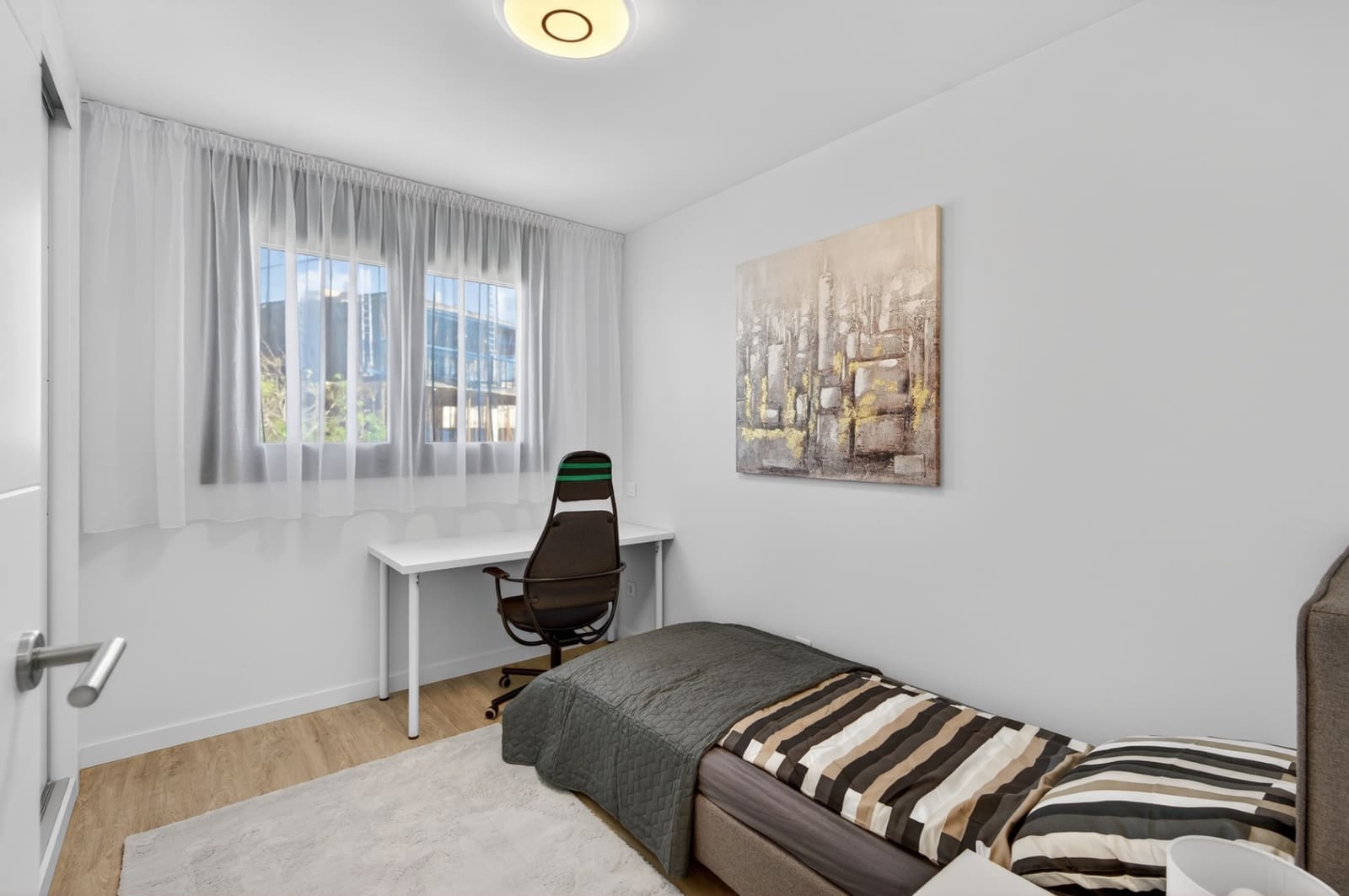 Apartamento de 3 habitaciones en Alicante / Alacant ciudad en alquiler con piscina garaje - 1.600 € (Ref: 9751102)