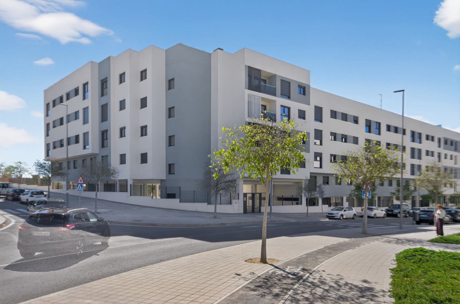 Apartamento de 3 habitaciones en Alicante / Alacant ciudad en alquiler con piscina garaje - 1.600 € (Ref: 9751102)