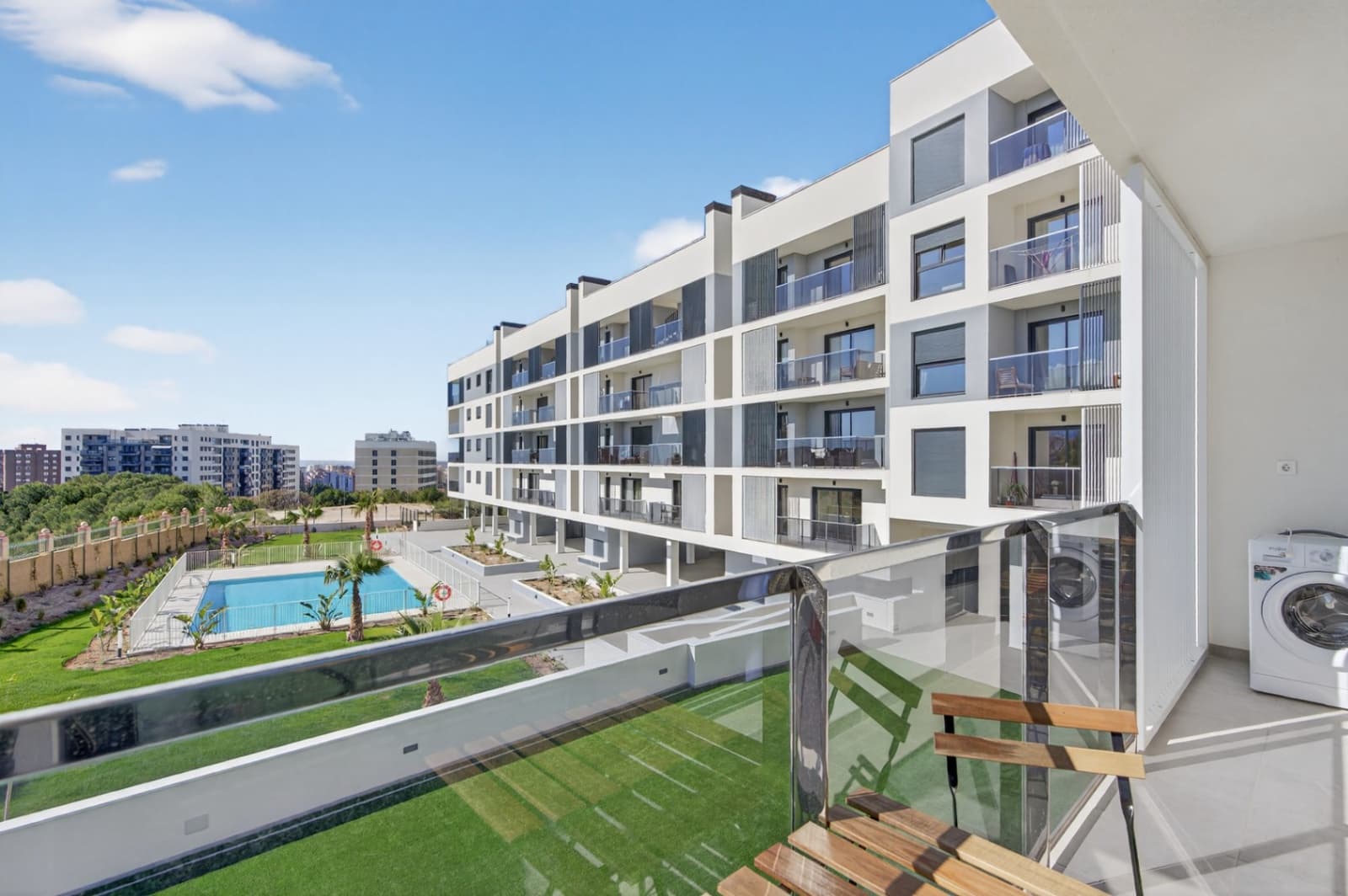 Apartamento de 3 habitaciones en Alicante / Alacant ciudad en alquiler con piscina garaje - 1.600 € (Ref: 9751102)