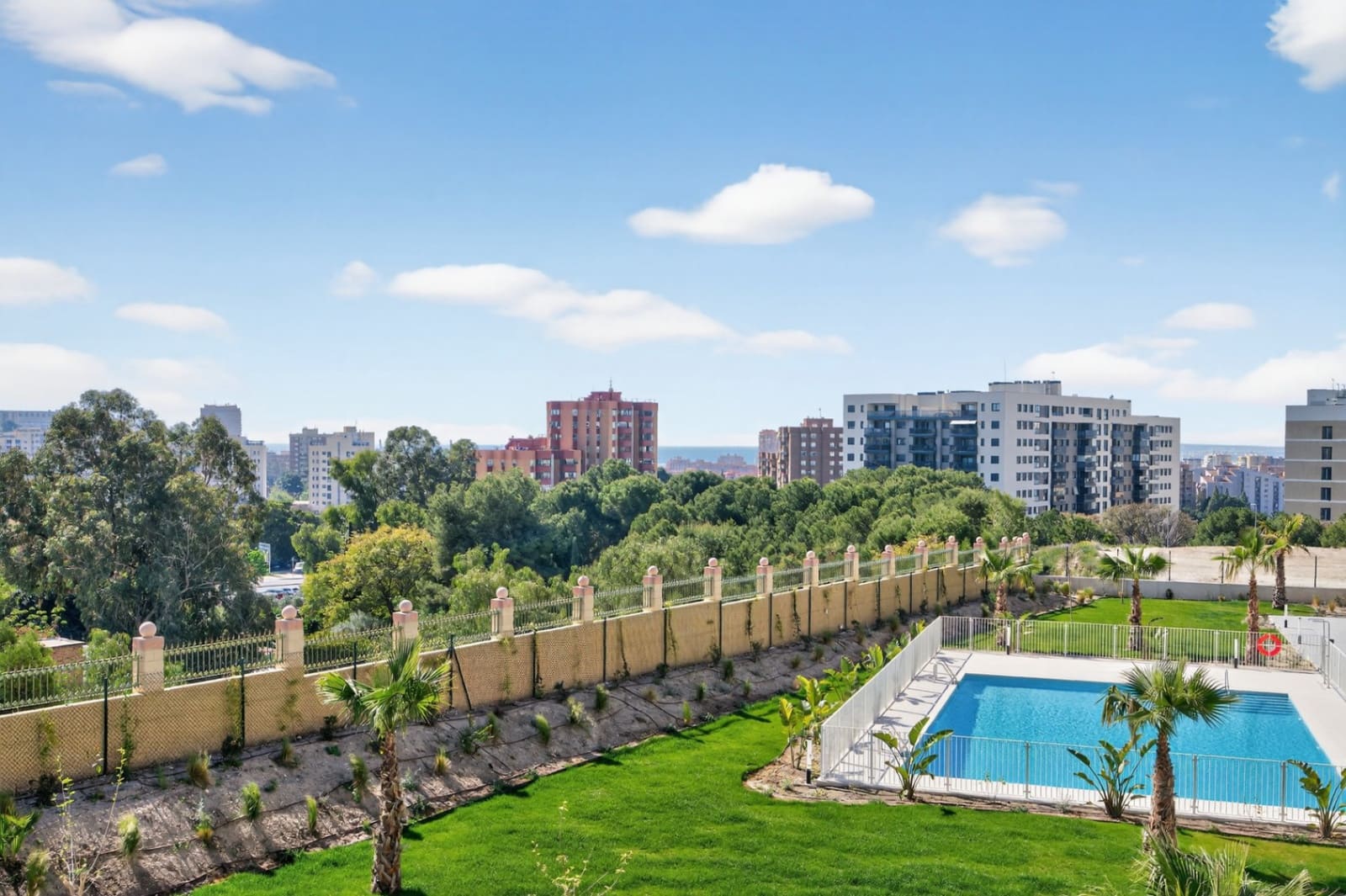 Apartamento de 3 habitaciones en Alicante / Alacant ciudad en alquiler con piscina garaje - 1.600 € (Ref: 9751102)