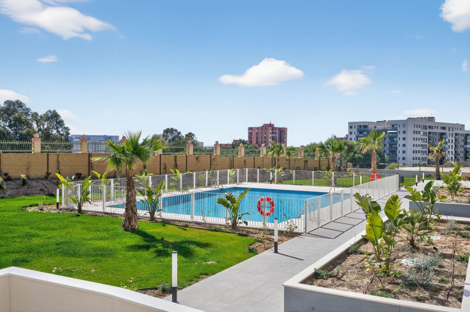 Apartamento de 3 habitaciones en Alicante / Alacant ciudad en alquiler con piscina garaje - 1.600 € (Ref: 9751102)