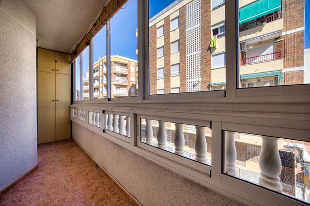 2 sypialnia Mieszkanie na sprzedaż w Las Piscinas Naturales, Torrevieja - 139 900 € (Ref: 9865550)