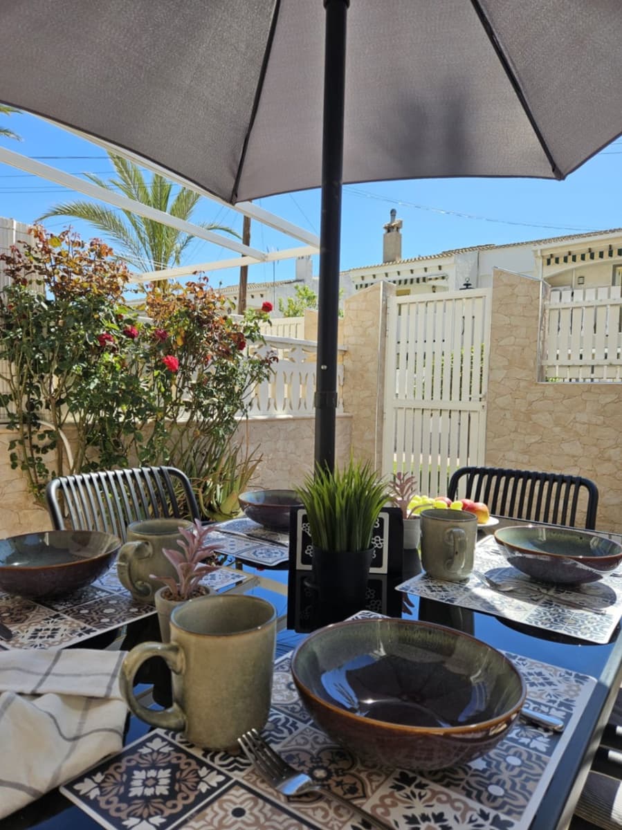 2 soverom Bungalow til leie i Gran Alacant med svømmebasseng - € 850 (Ref: 9944986)