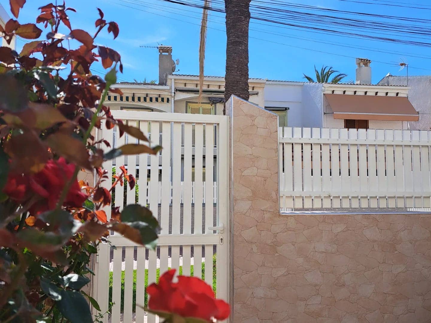 2 soverom Bungalow til leie i Gran Alacant med svømmebasseng - € 850 (Ref: 9944986)